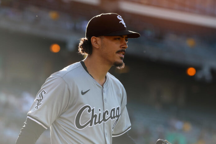 White Sox reach new low, again, with bases-loaded collision that injures Miguel Vargas